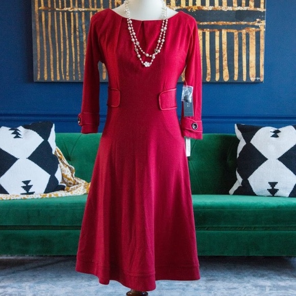 Teri Jon Dresses & Skirts - Teri Jon Long Sleeved Red Dress Size 6